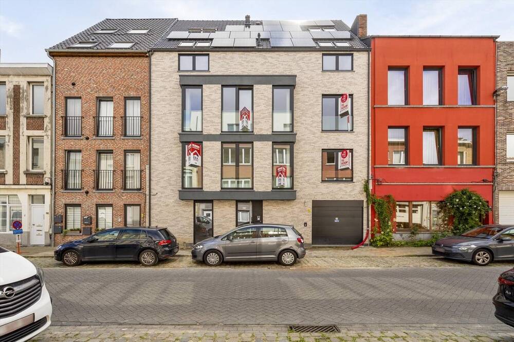 Appartement te  koop in Deurne 2100 322500.00€ 1 slaapkamers 96.84m² - Zoekertje 167256