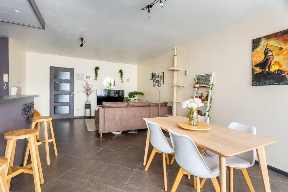 Appartement te  koop in Deurne 2100 155000.00€ 1 slaapkamers 63.00m² - Zoekertje 166939