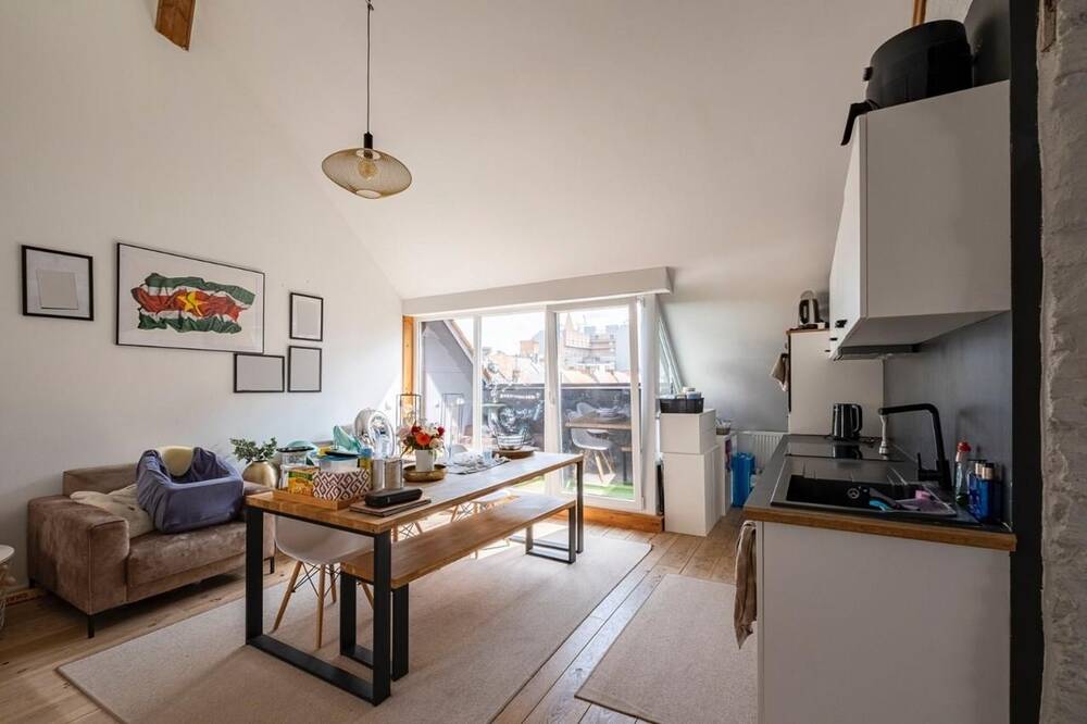 Appartement te  huur in Antwerpen 2060 995.00€ 2 slaapkamers 104.00m² - Zoekertje 166940
