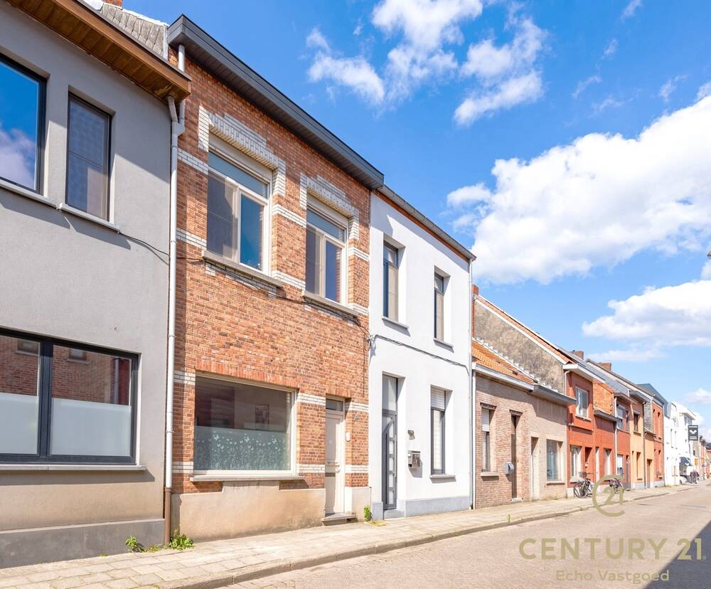 Huis te  koop in Turnhout 2300 299000.00€ 4 slaapkamers 134.00m² - Zoekertje 169054