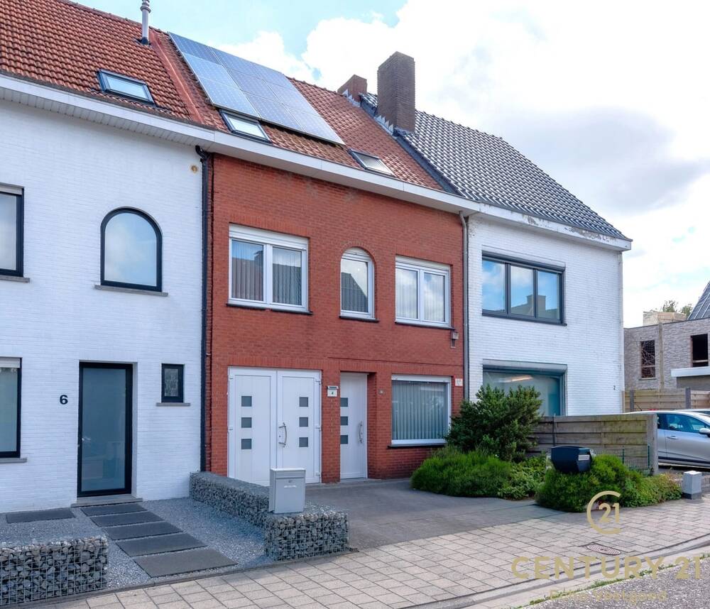 Huis te  koop in Turnhout 2300 325000.00€ 3 slaapkamers 199.00m² - Zoekertje 168277