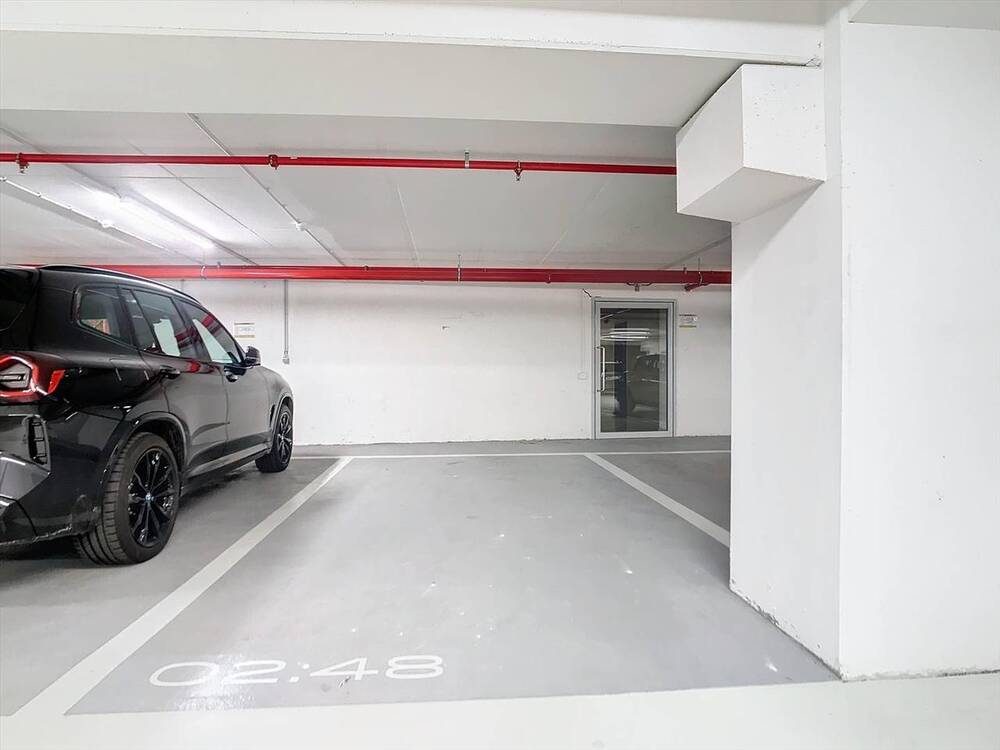 Parking & garage te  huur in Antwerpen 2000 300.00€  slaapkamers 0.00m² - Zoekertje 168944
