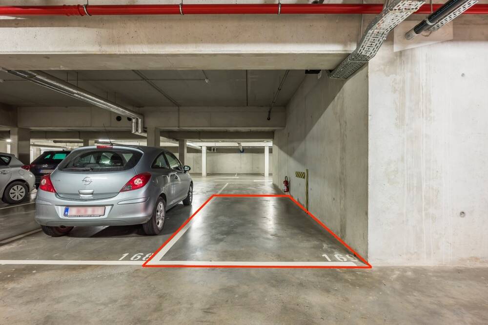 Parking & garage te  koop in Antwerpen 2050 28000.00€ 0 slaapkamers m² - Zoekertje 184311