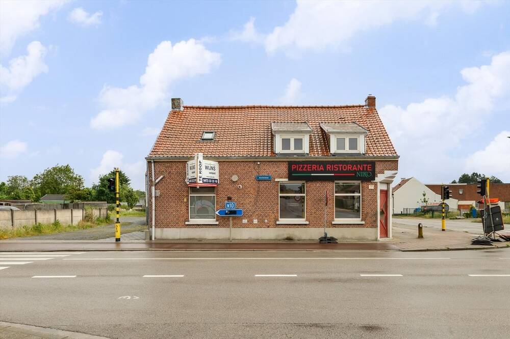 Handelszaak te  koop in Berlaar 2590 235000.00€ 3 slaapkamers m² - Zoekertje 186149