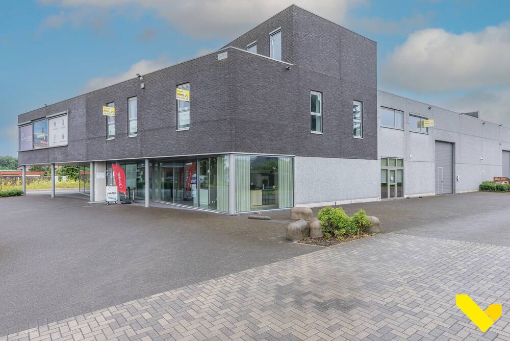 Handelszaak te  koop in Dessel 2480 389000.00€  slaapkamers 300.00m² - Zoekertje 189802