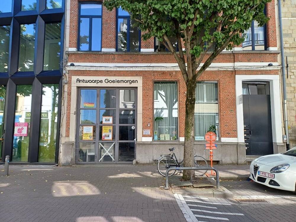 Handelszaak te  huur in Antwerpen 2000 6000.00€  slaapkamers m² - Zoekertje 191825