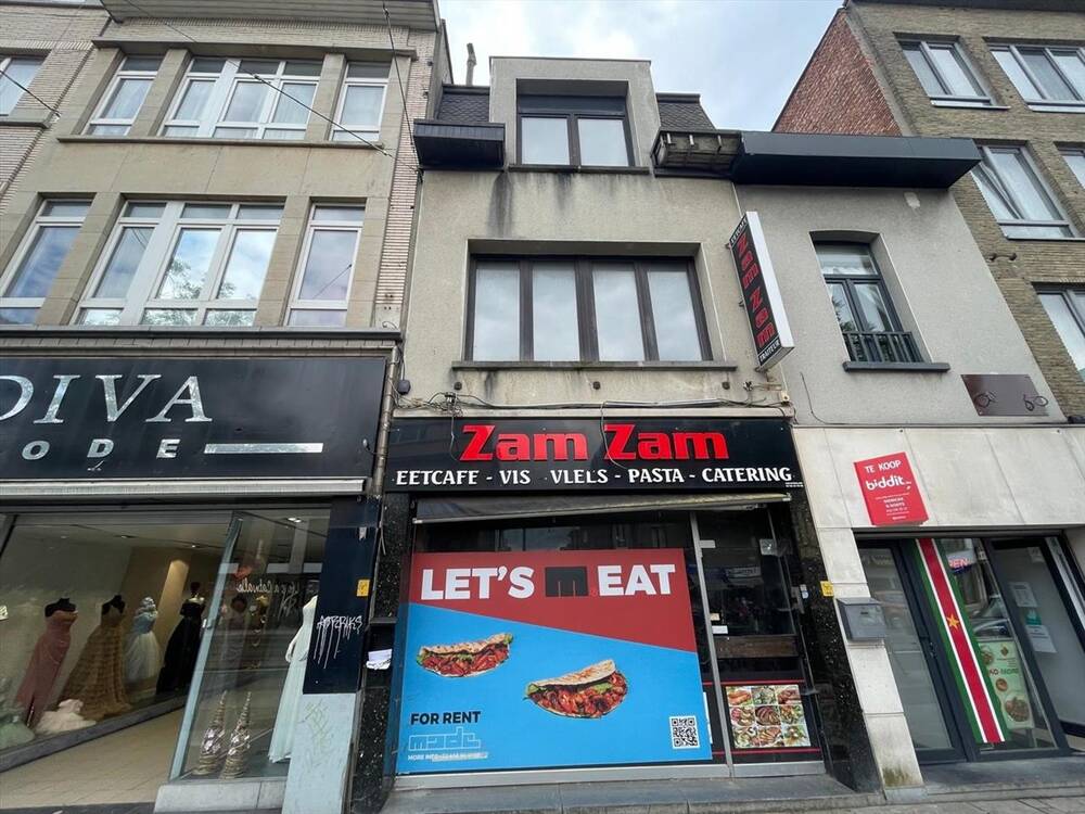 Huis te  koop in Merksem 2170 300000.00€  slaapkamers m² - Zoekertje 196699