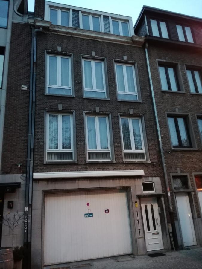 Handelszaak te  huur in Antwerpen 2000 2500.00€  slaapkamers m² - Zoekertje 198074