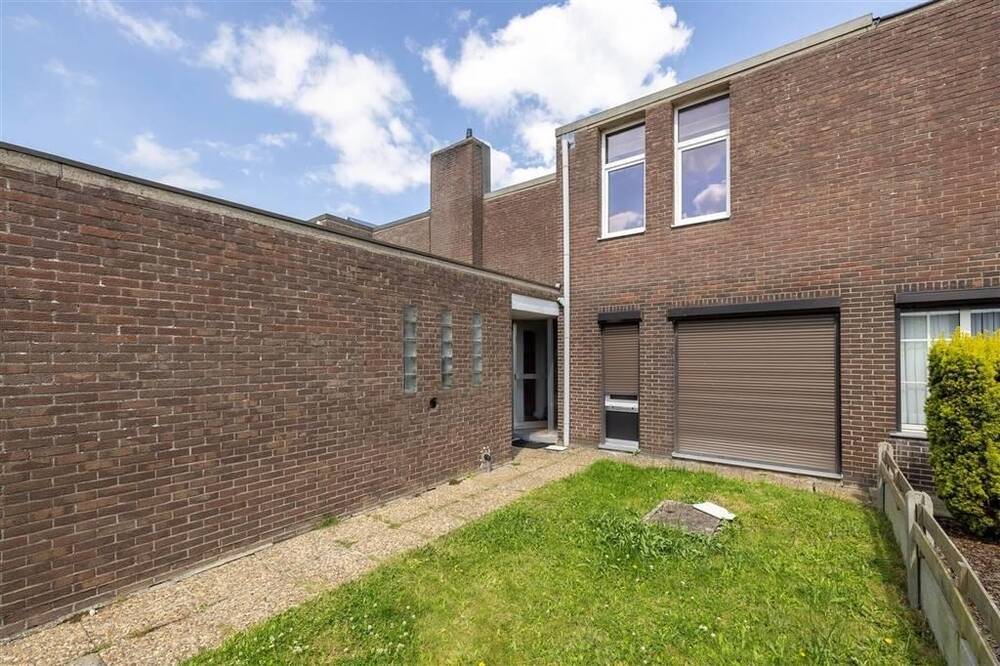 Huis te  koop in Vorst 2430 245000.00€ 3 slaapkamers 110.00m² - Zoekertje 208324