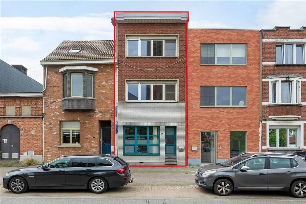 Huis te  koop in Merksem 2170 354000.00€ 3 slaapkamers 193.00m² - Zoekertje 208494