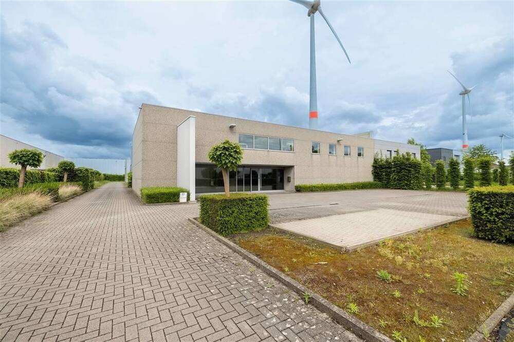 Handelszaak te  huur in Geel 2440 6950.00€  slaapkamers 461.00m² - Zoekertje 214125