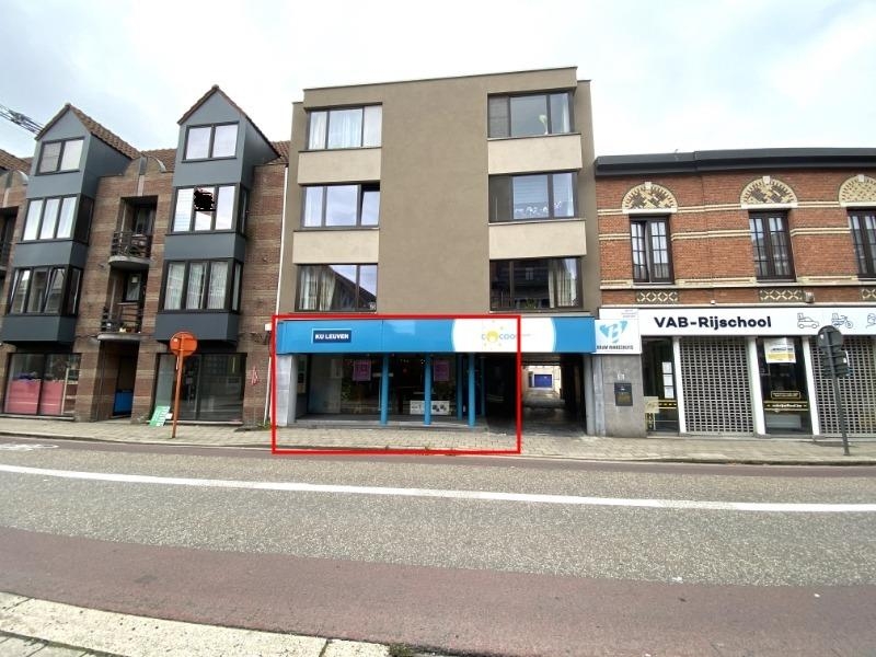 Handelszaak te  huur in Geel 2440 1500.00€  slaapkamers 235.00m² - Zoekertje 216447