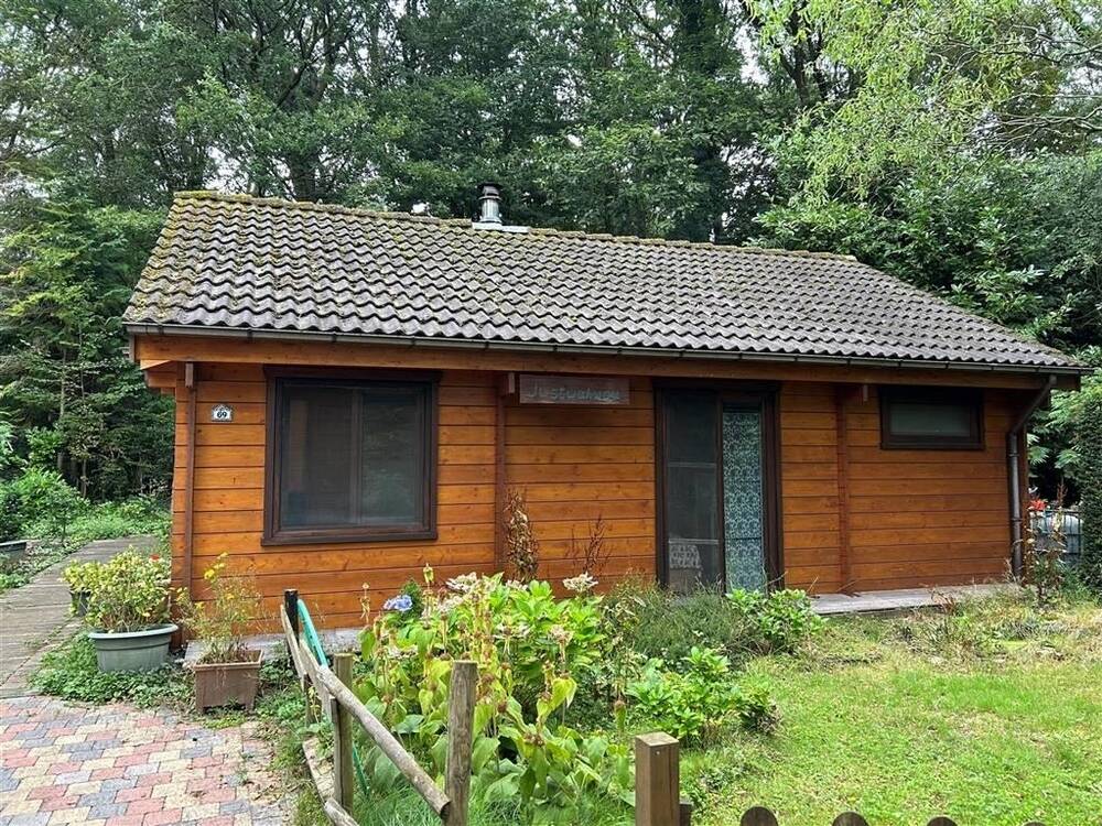 Bungalow te  koop in Schilde 2970 265000.00€ 2 slaapkamers 60.00m² - Zoekertje 221216