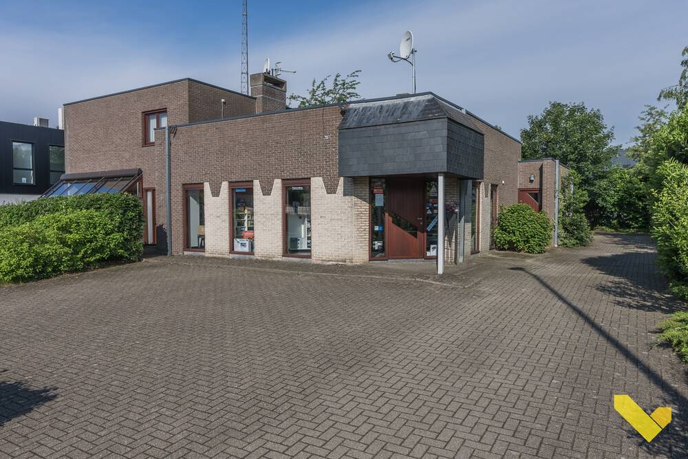 Handelszaak te  koop in Herentals 2200 495000.00€  slaapkamers 1200.00m² - Zoekertje 224928