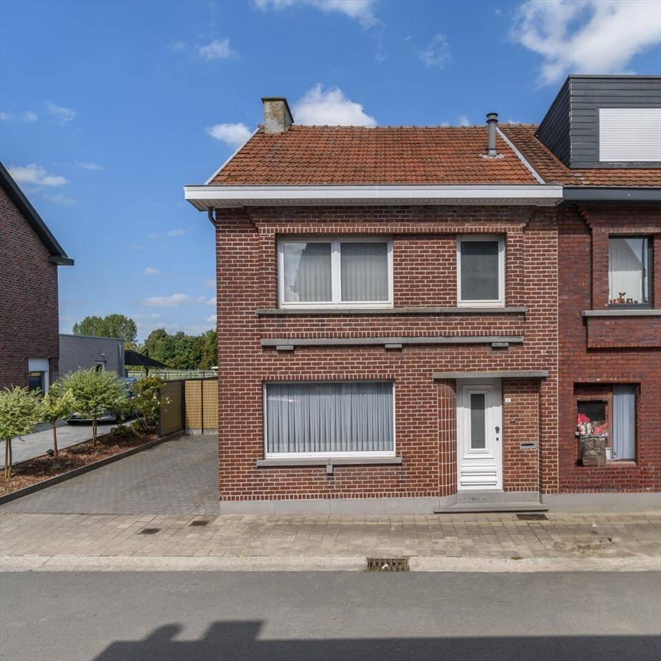 Huis te  in Erpe 9420 324900.00€ 2 slaapkamers 175.00m² - Zoekertje 226309