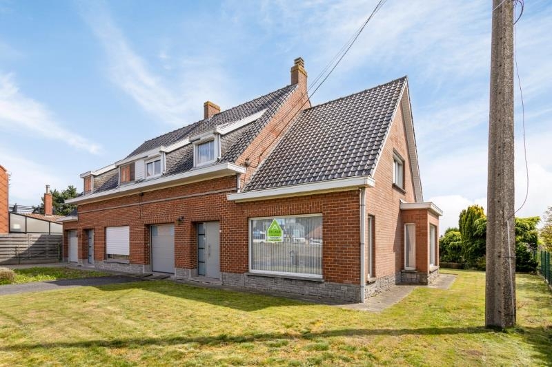 Huis te  in Ardooie 8850 0.00€ 3 slaapkamers 186.00m² - Zoekertje 226314