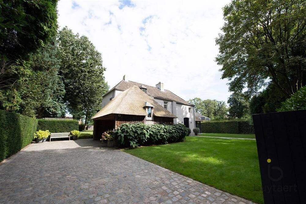 Villa te  in Zoersel 2980 1570000.00€ 4 slaapkamers 333.00m² - Zoekertje 228945