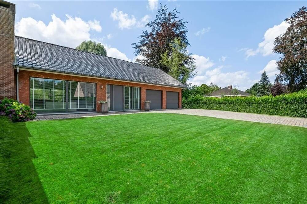 Huis te  koop in Lichtaart 2460 590000.00€ 3 slaapkamers 259.00m² - Zoekertje 233091