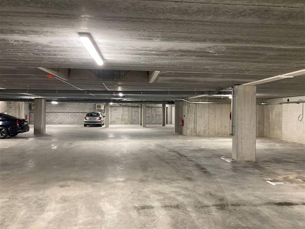 Parking & garage te  koop in Heist-op-den-Berg 2220 23500.00€  slaapkamers m² - Zoekertje 232827