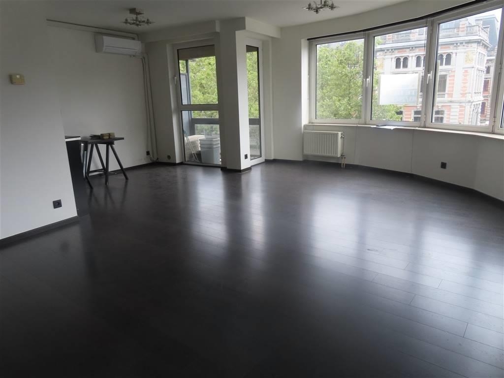 Handelszaak te  huur in Antwerpen 2000 1150.00€  slaapkamers m² - Zoekertje 234304