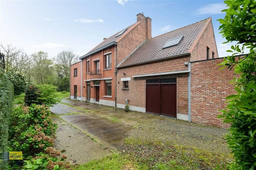 Huis te  koop in Zwijndrecht 2070 649000.00€ 5 slaapkamers 332.00m² - Zoekertje 235549