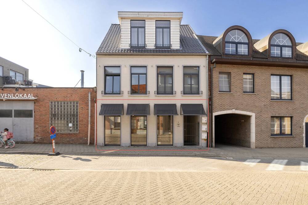 Handelszaak te  koop in Nijlen 2560 225000.00€  slaapkamers 133.00m² - Zoekertje 241777