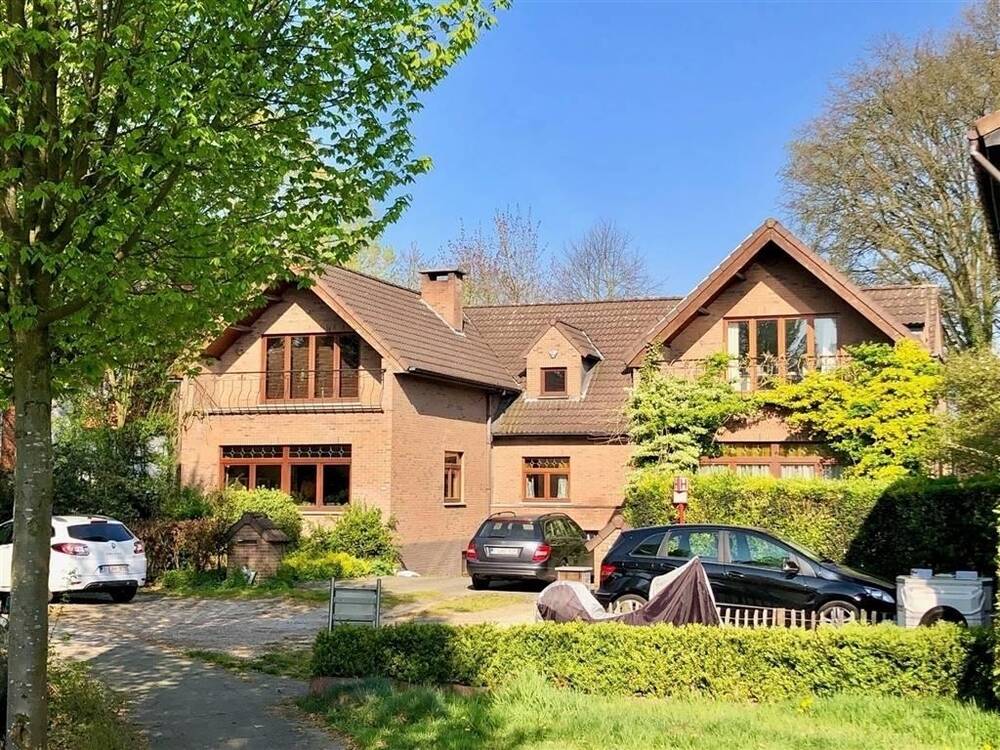 Villa te  koop in Brasschaat 2930 540750.00€ 4 slaapkamers 230.00m² - Zoekertje 244162