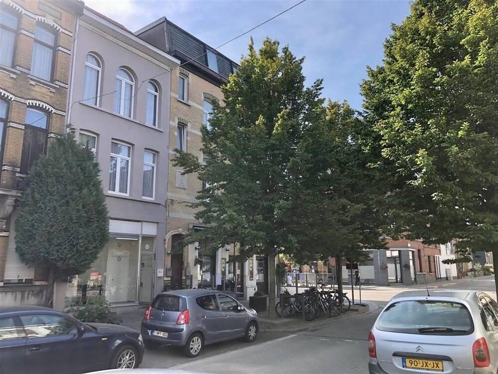 Handelszaak te  koop in Deurne 2100 425000.00€ 4 slaapkamers 128.00m² - Zoekertje 248167