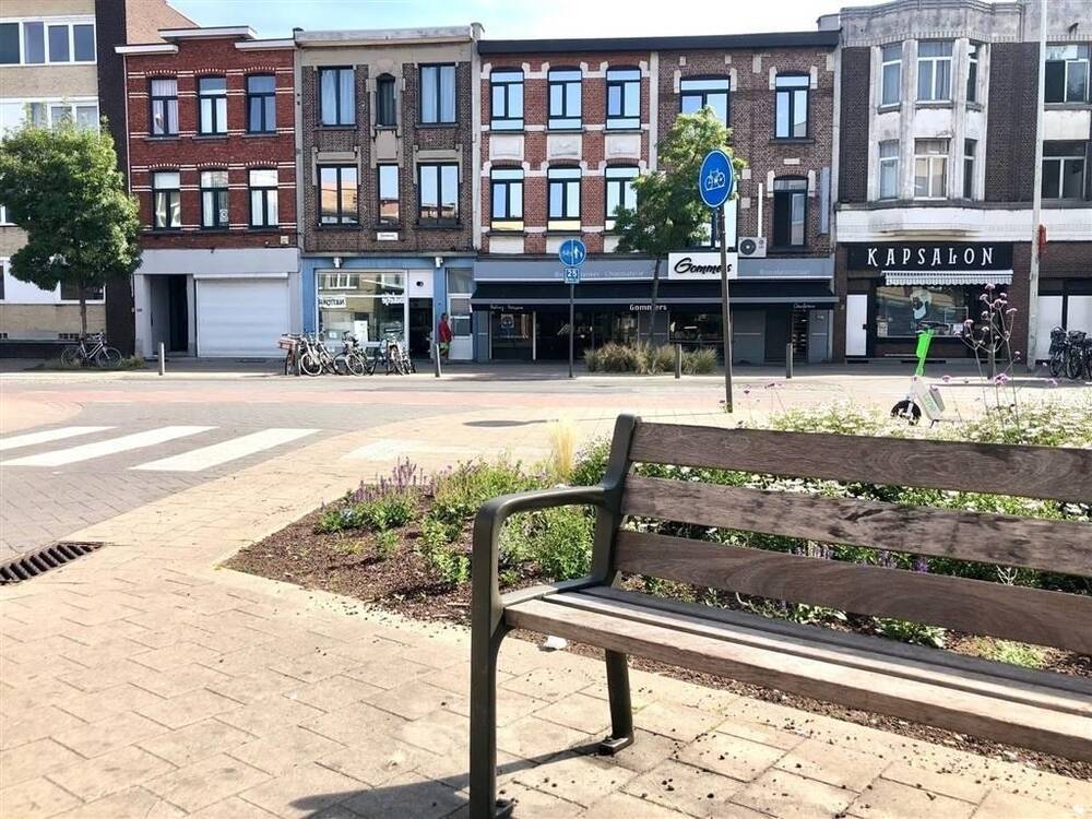 Handelszaak te  koop in Berchem 2600 327000.00€ 1 slaapkamers 160.00m² - Zoekertje 248168