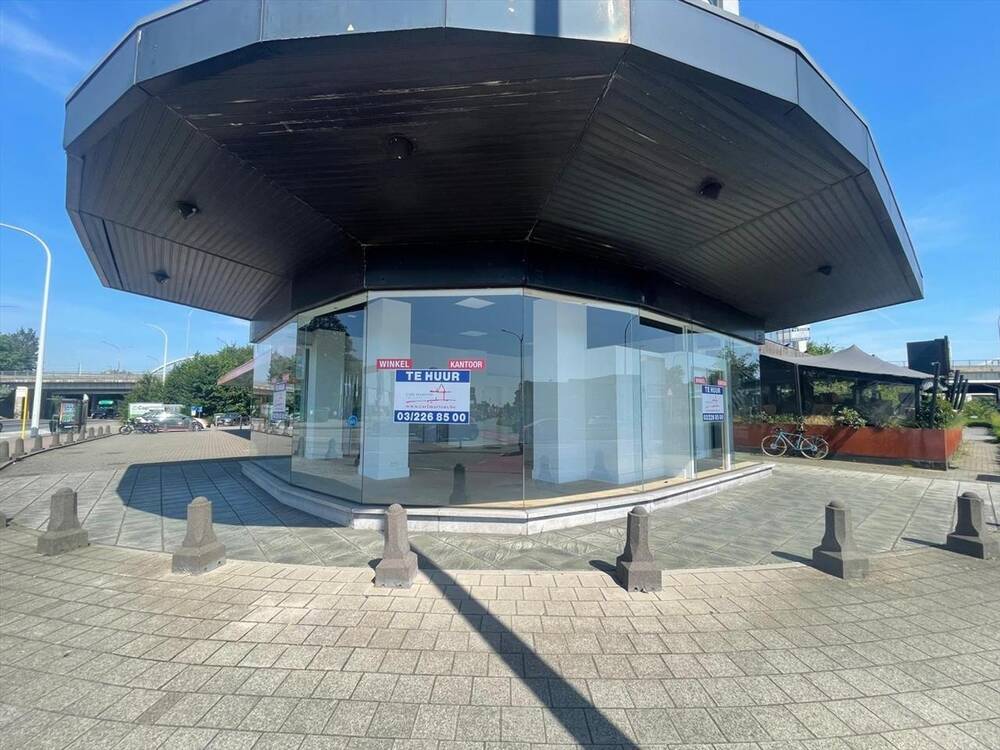 Handelszaak te  huur in Schoten 2900 3250.00€  slaapkamers 82.00m² - Zoekertje 247809