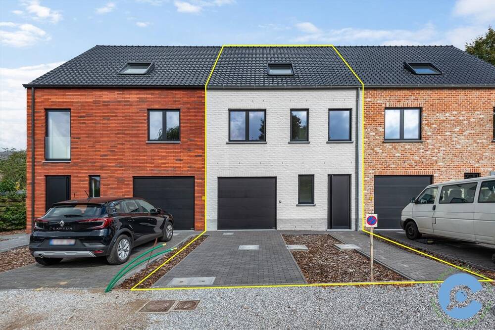 Huis te  koop in Kapellen 2950 455000.00€ 4 slaapkamers 240.00m² - Zoekertje 251062