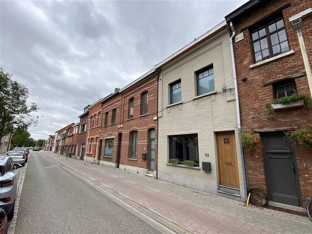 Huis te  koop in Schoten 2900 374000.00€ 1 slaapkamers 164.00m² - Zoekertje 252054