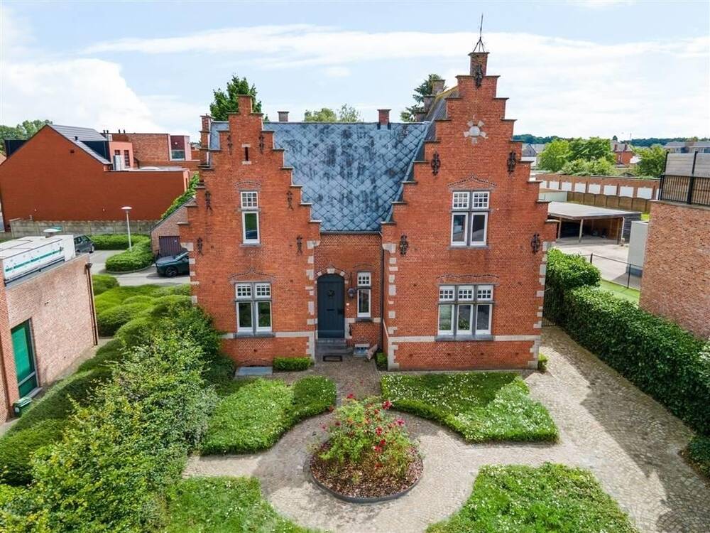 Herenhuis te  koop in Tongerlo 2260 495000.00€ 4 slaapkamers 265.00m² - Zoekertje 254461