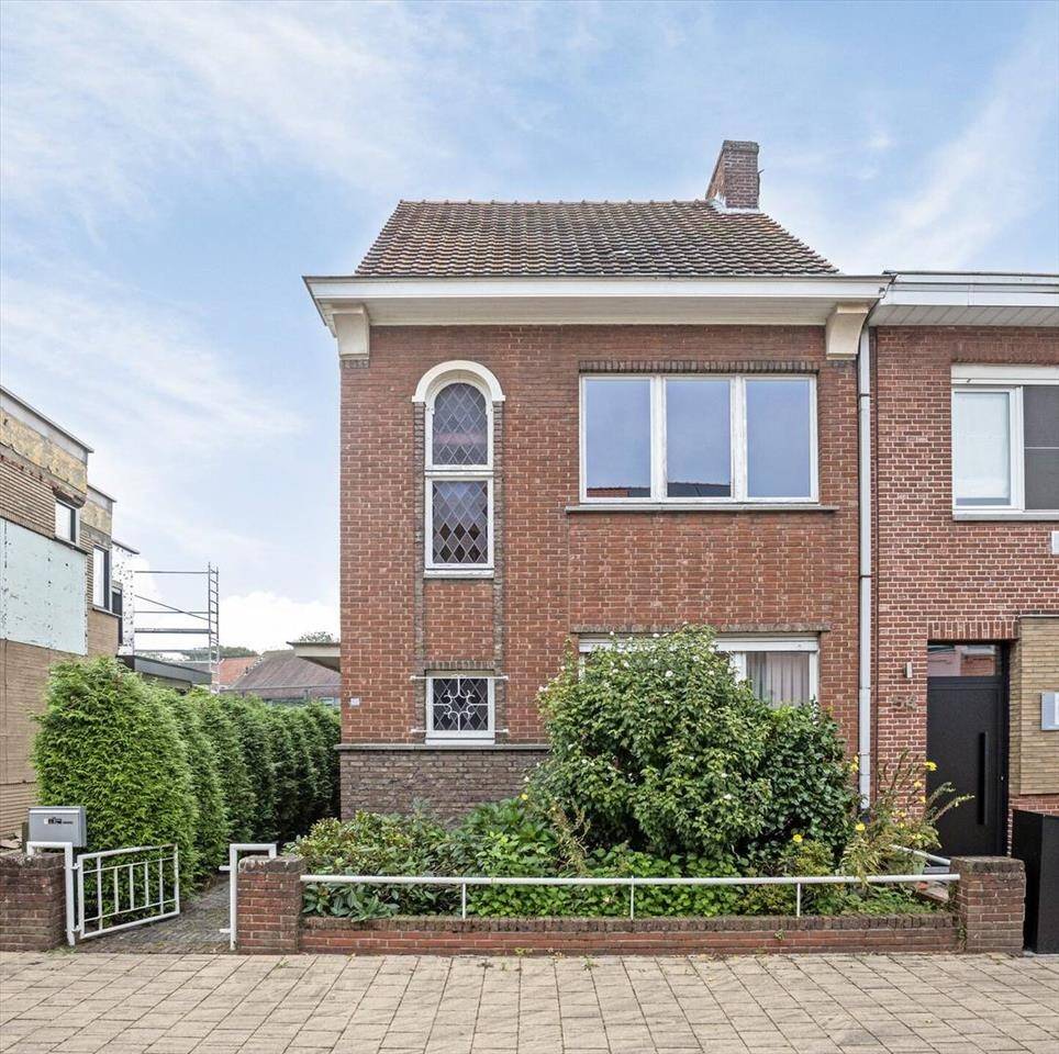 Huis te  koop in Kapellen 2950 349000.00€ 3 slaapkamers 163.00m² - Zoekertje 256016