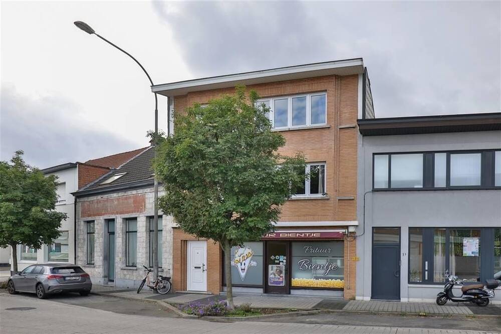 Appartementsgebouw te  koop in Hemiksem 2620 285000.00€ 2 slaapkamers 209.00m² - Zoekertje 256438