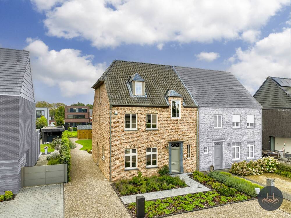 Huis te  koop in Houtvenne 2235 675000.00€ 3 slaapkamers 223.00m² - Zoekertje 256563