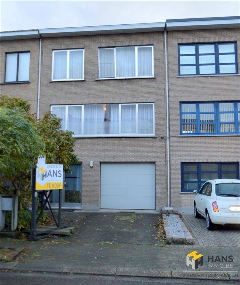 Huis te  koop in Hoevenen 2940 289000.00€ 4 slaapkamers 157.00m² - Zoekertje 258096