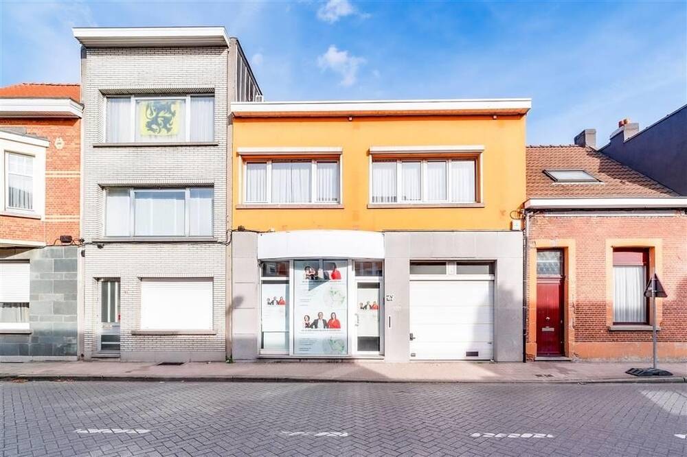 Mixgebouw te  koop in Merksem 2170 289000.00€ 2 slaapkamers 227.00m² - Zoekertje 260216