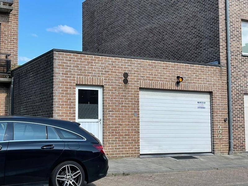 Parking & garage te  huur in Borgerhout 2140 85.00€  slaapkamers m² - Zoekertje 260288