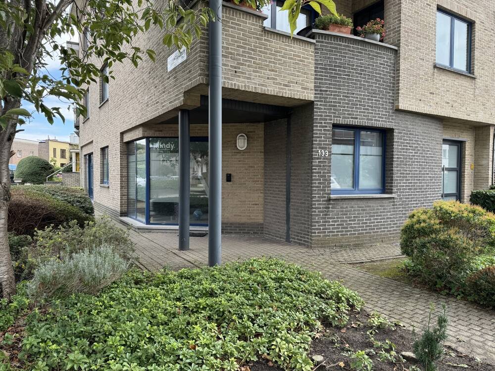 Handelszaak te  huur in Berchem 2600 1050.00€  slaapkamers 100.00m² - Zoekertje 260011