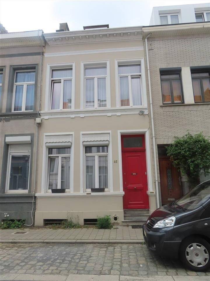 Huis te  koop in Borgerhout 2140 395000.00€ 4 slaapkamers 157.00m² - Zoekertje 261630