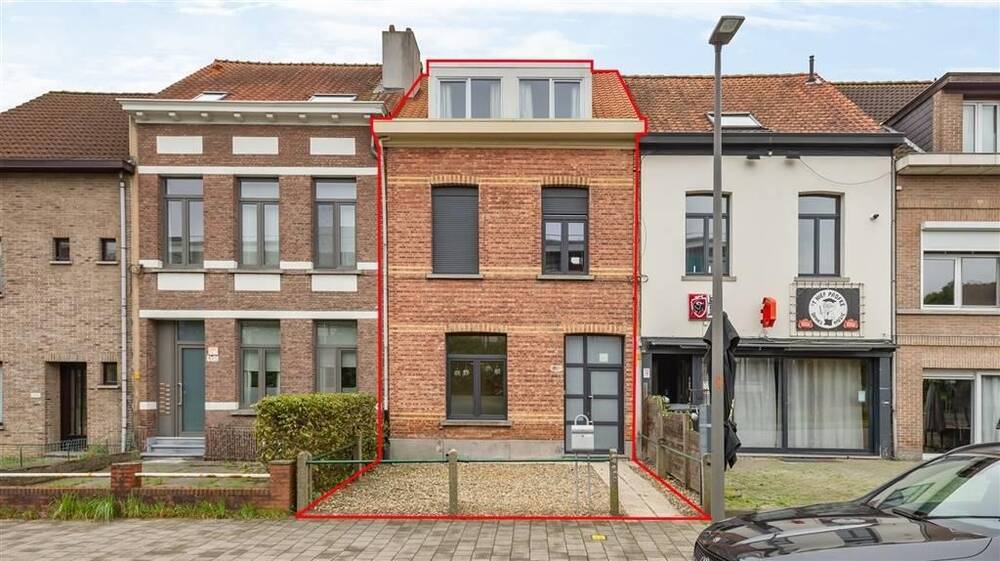 Appartementsgebouw te  koop in Wilrijk 2610 569000.00€ 7 slaapkamers 210.80m² - Zoekertje 261918