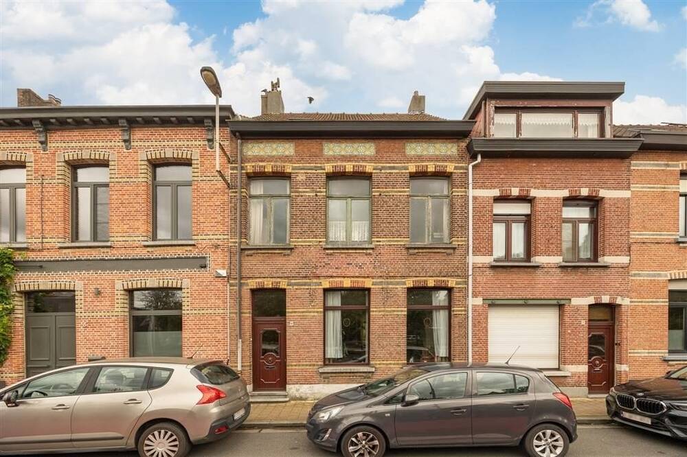 Huis te  koop in Kapellen 2950 323000.00€ 4 slaapkamers 178.00m² - Zoekertje 264510