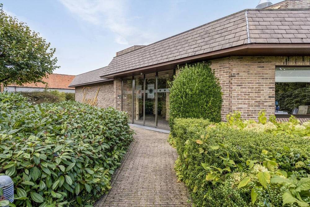 Handelszaak te  koop in Brecht 2960 0.00€ 3 slaapkamers 557.00m² - Zoekertje 266752