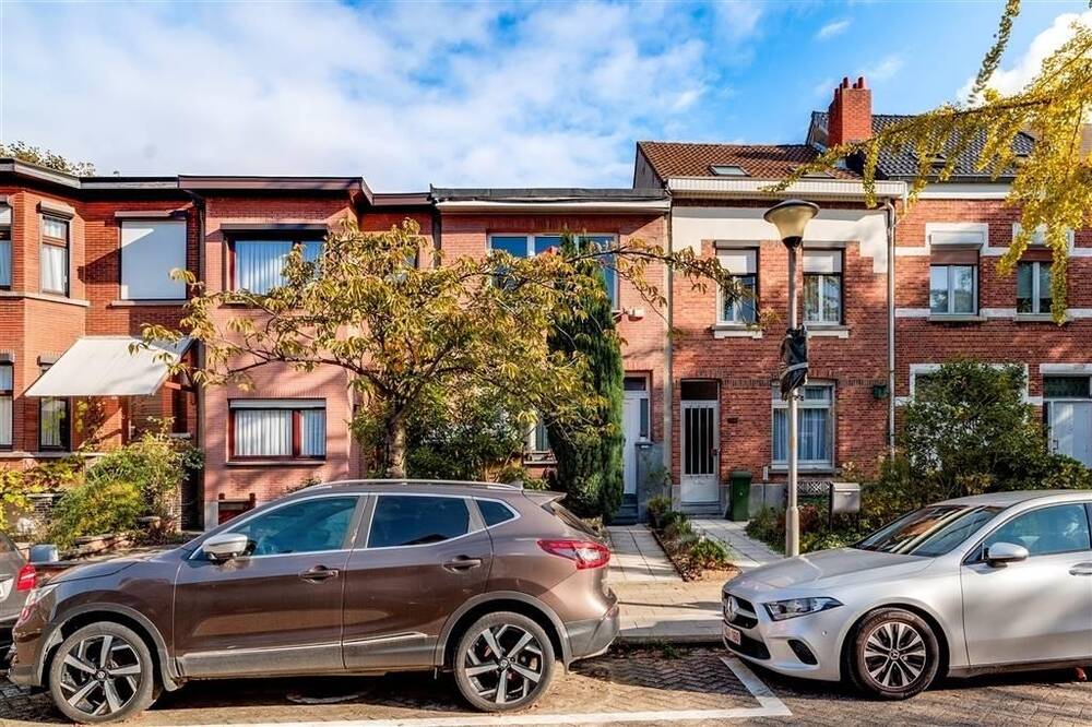 Huis te  koop in Hoboken 2660 295000.00€ 3 slaapkamers 120.00m² - Zoekertje 266374