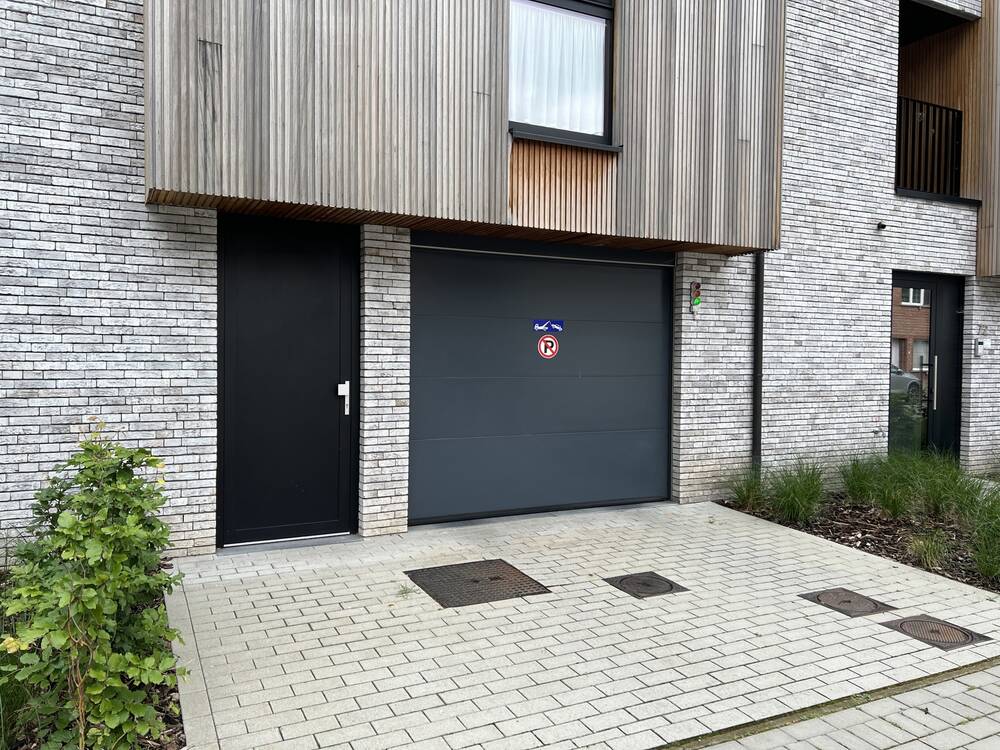 Parking & garage te  koop in Sint-Katelijne-Waver 2860 19500.00€  slaapkamers m² - Zoekertje 266551