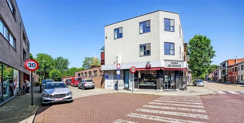 Handelszaak te  koop in Brasschaat 2930 795000.00€ 4 slaapkamers 633.00m² - Zoekertje 268957