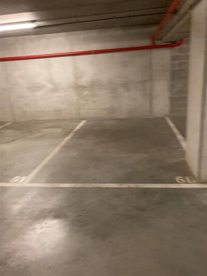 Parking te  koop in Malle 2390 15000.00€  slaapkamers m² - Zoekertje 270621