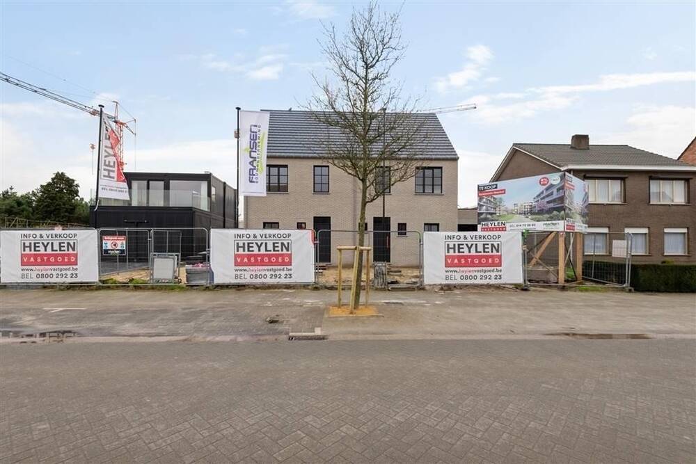 Huis te  koop in Oud-Turnhout 2360 450000.00€ 5 slaapkamers 175.92m² - Zoekertje 270293