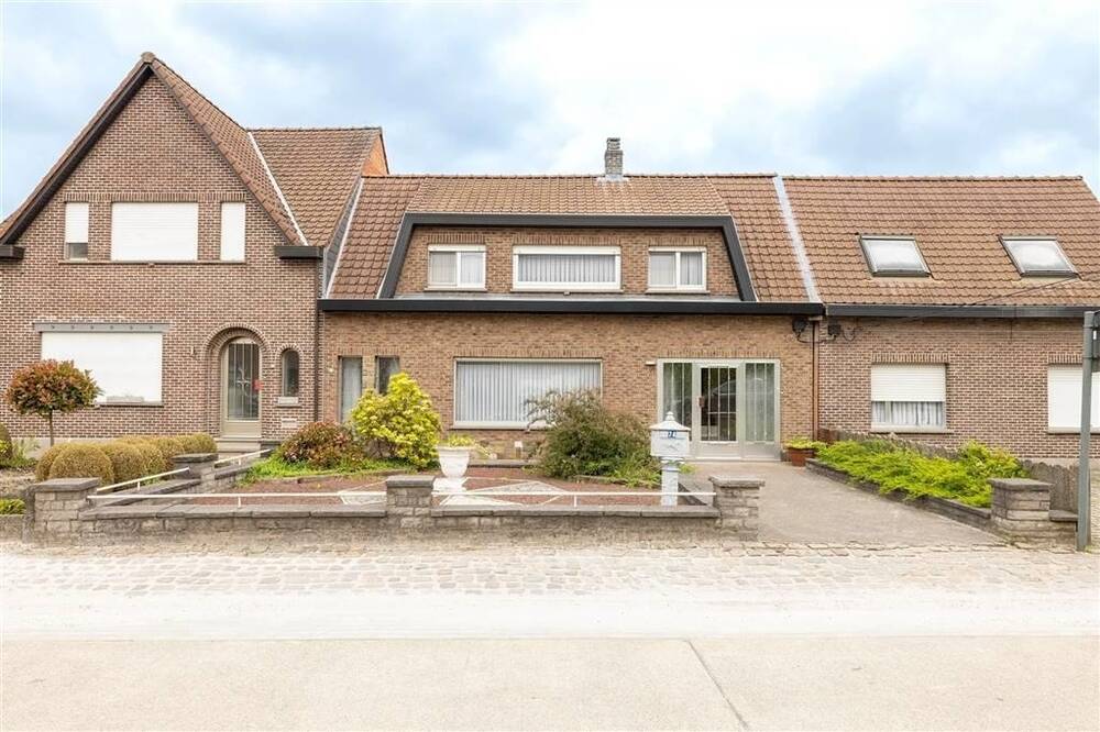 Huis te  koop in Berlaar 2590 299000.00€ 2 slaapkamers 154.00m² - Zoekertje 270731